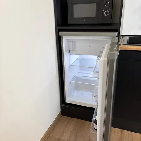 Morava 7 Pro 3 Osoby Safarikova 855