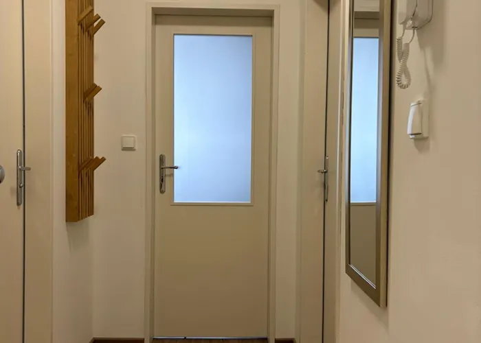 Morava 7 Pro 3 Osoby Safarikova 855 Hotel